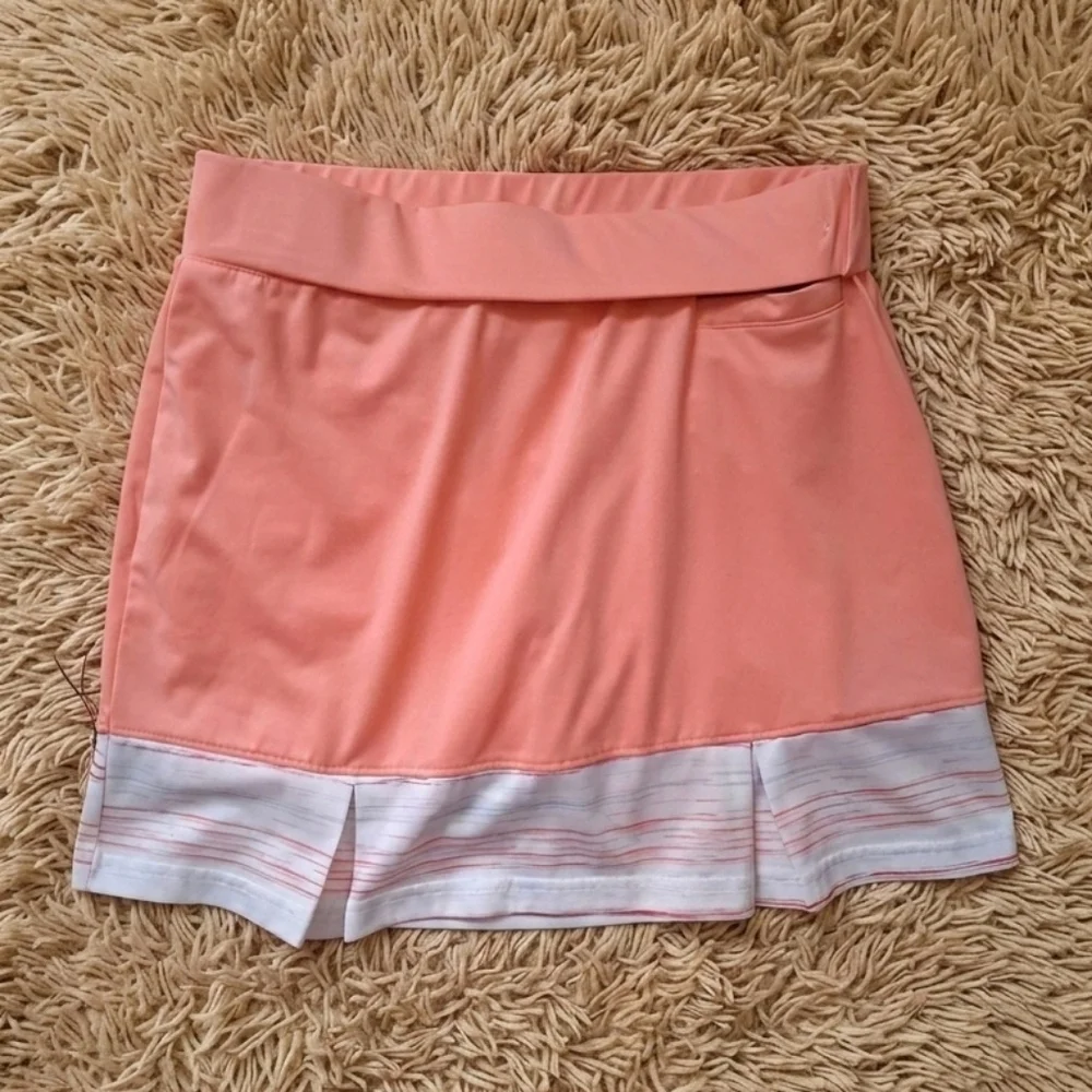 Pebble Beach Dry Luxe Performance Skort - Size Small - Picture 2 of 3